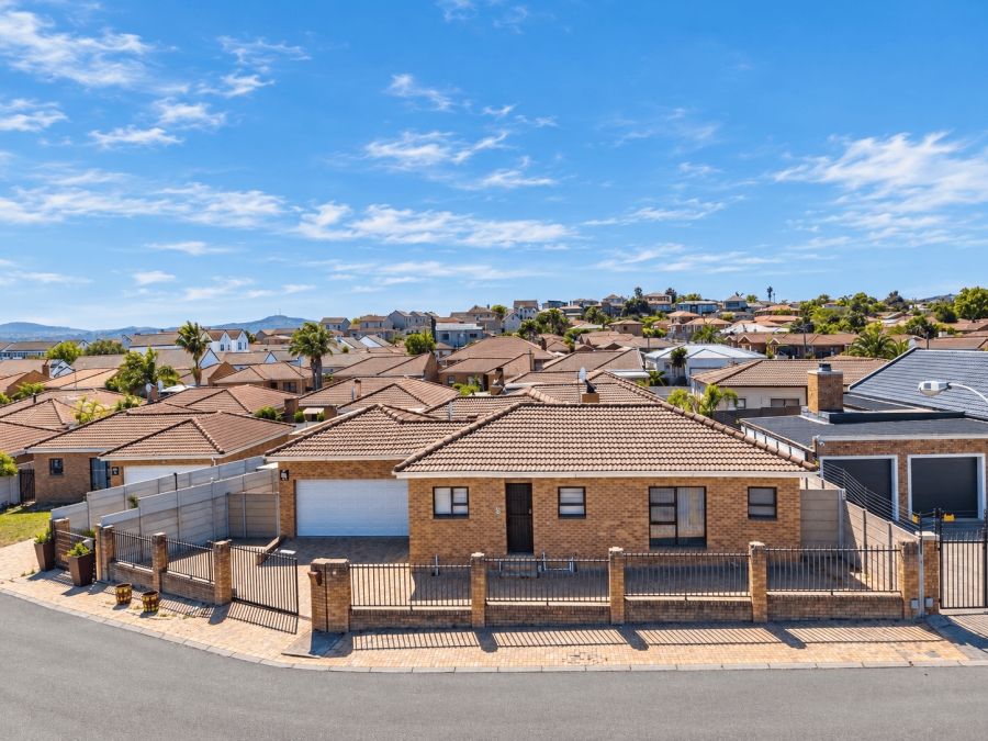 3 Bedroom Property for Sale in Protea Heights Western Cape